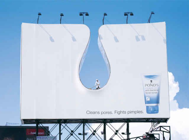 Cara Menyesuaikan Pesan Iklan Billboard dengan Lokasi dan Target Audiens