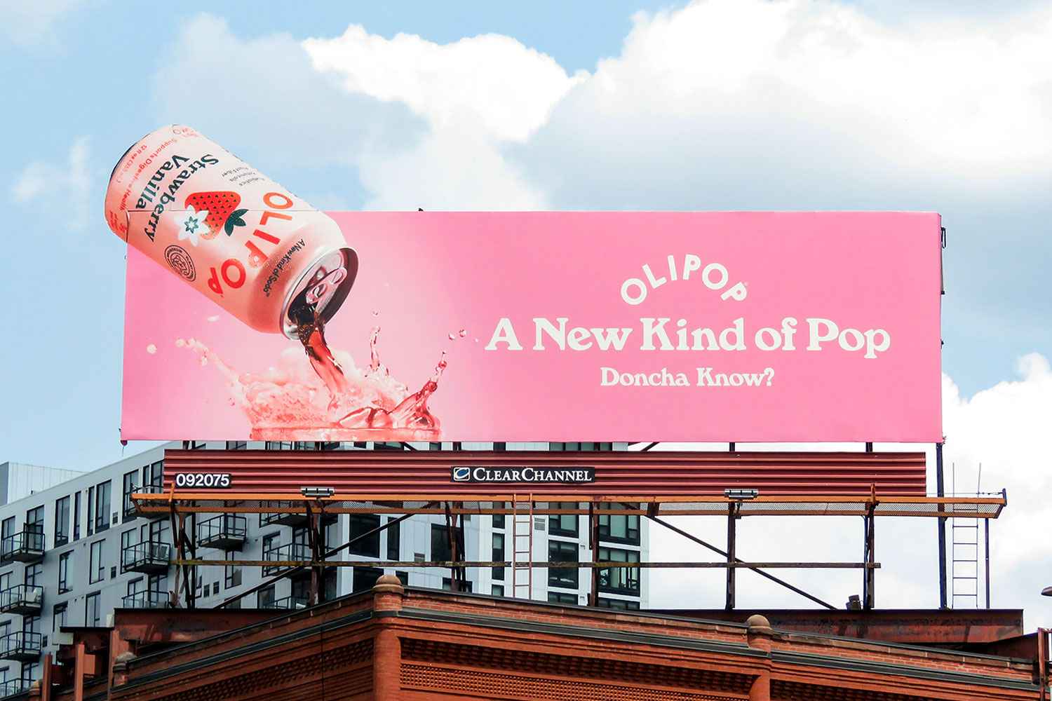 Bagaimana Kontras Warna Dapat Meningkatkan Daya Tarik Iklan OOH?