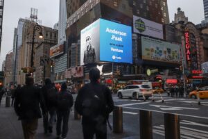 Frekuensi iklan OOH untuk meningkatkan brand recall audiens melalui paparan berulang