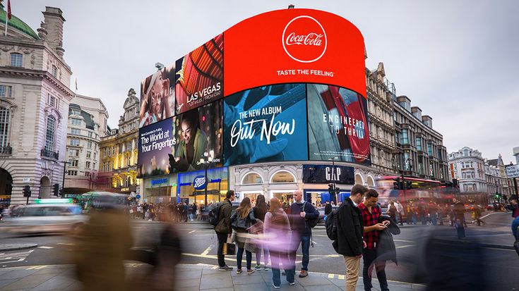 Perbedaan Videotron dan Billboard Statis untuk Iklan OOH