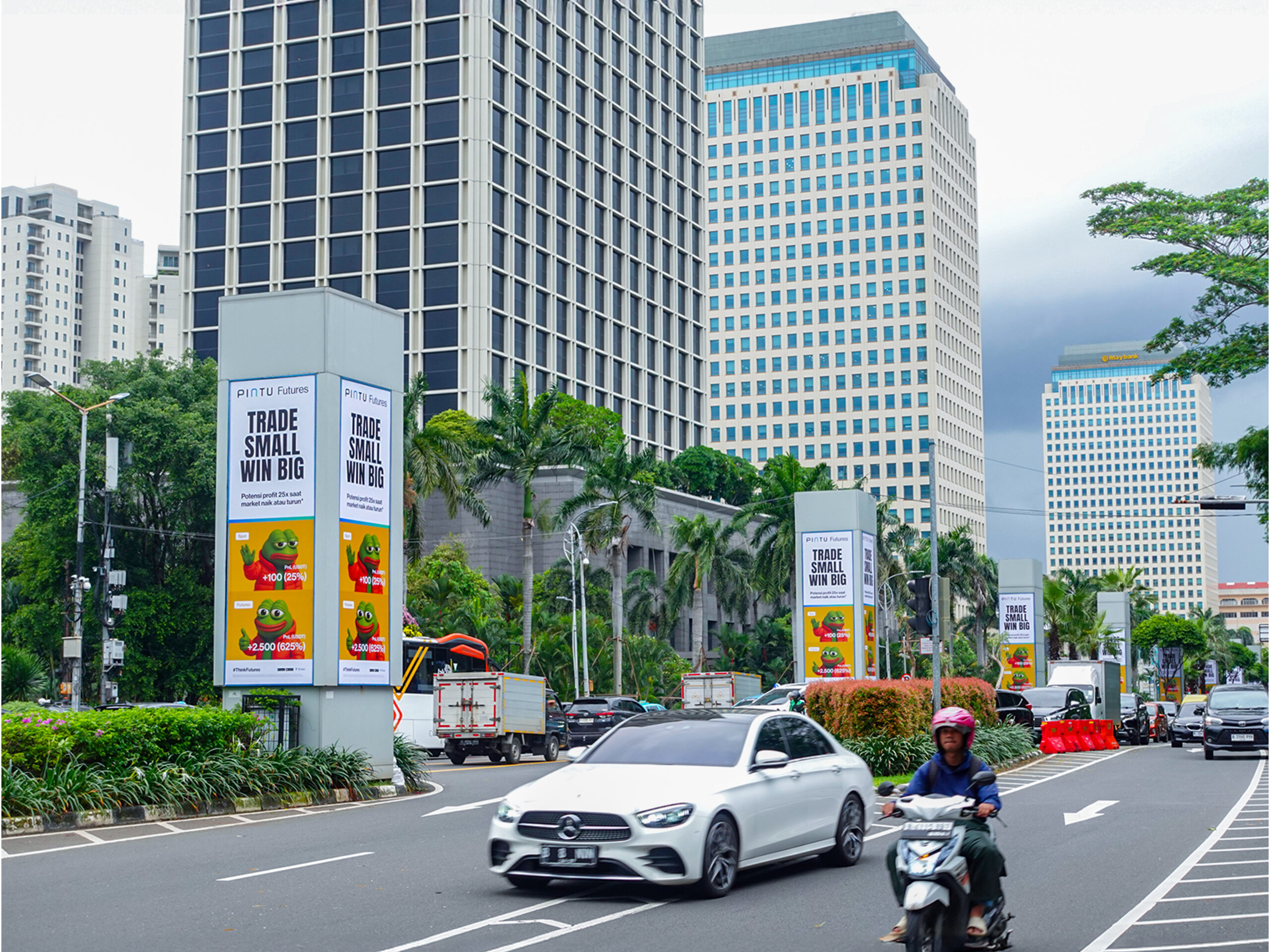 Cara menilai value media OOH berdasarkan exposure, audiens, dan biaya